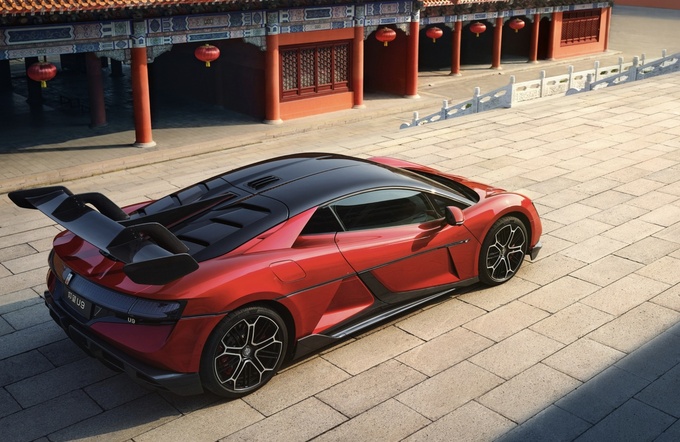 可街可赛可玩的超跑仰望U9正式上市售价168万元-图5