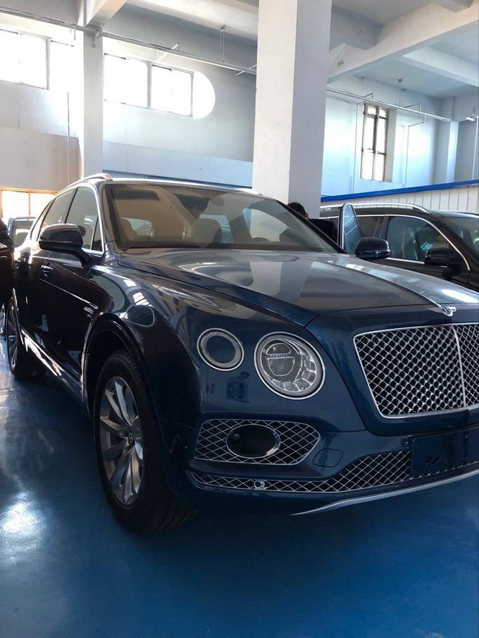 18款宾利添越动力强劲 价格美丽单台清仓-图5