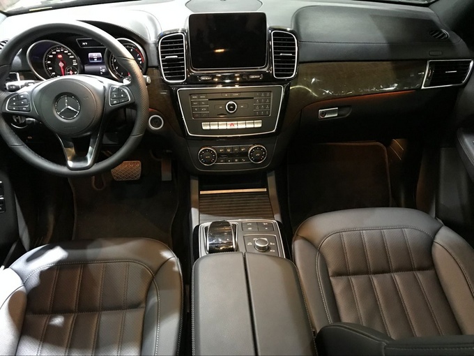 19款奔驰GLS450港口特价售 越野性能不俗-图6