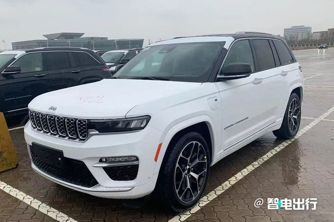 Jeep新大切诺基配置曝光百公里油耗4.35L 本月交付-图1
