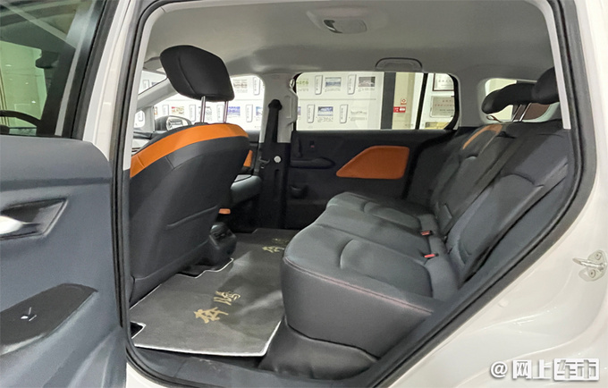 奔腾全新MPV售XX.XX万 专供出行市场 续航400km-图11