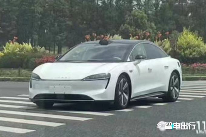 华为首款轿跑路试实拍搭问界M5同款尾灯 9月发布-图1