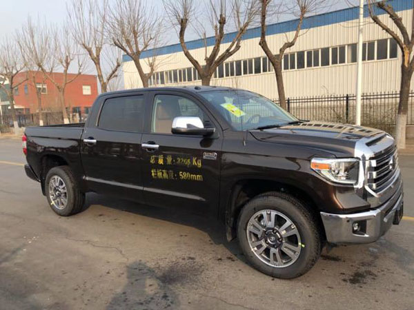 2018款丰田坦途1794版 搭配合理功能齐全-图2