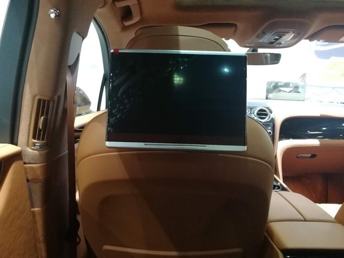 18款宾利添越4.0T柴油V8 五座越野引骚动-图7