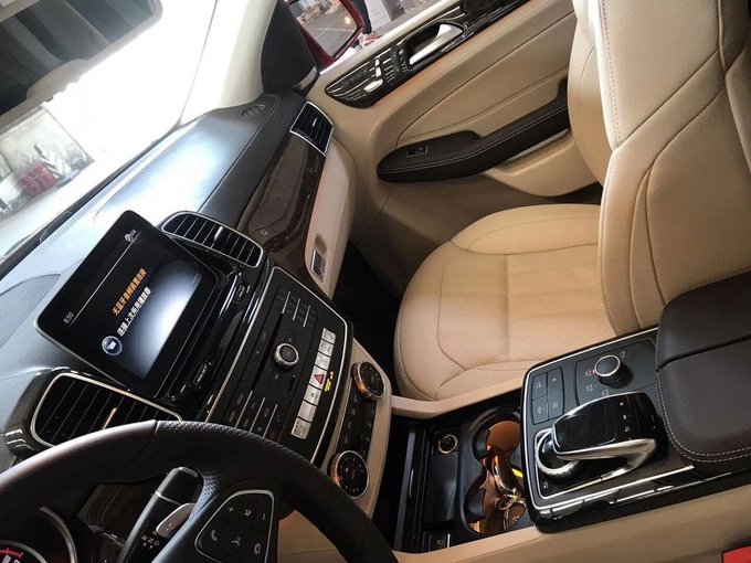 2018款奔驰GLS450 国际越野品牌舒适度高-图5