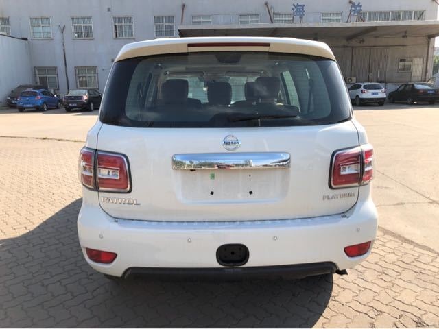 18款日产途乐Y62SE4.0L OPT六气令人赞叹-图3