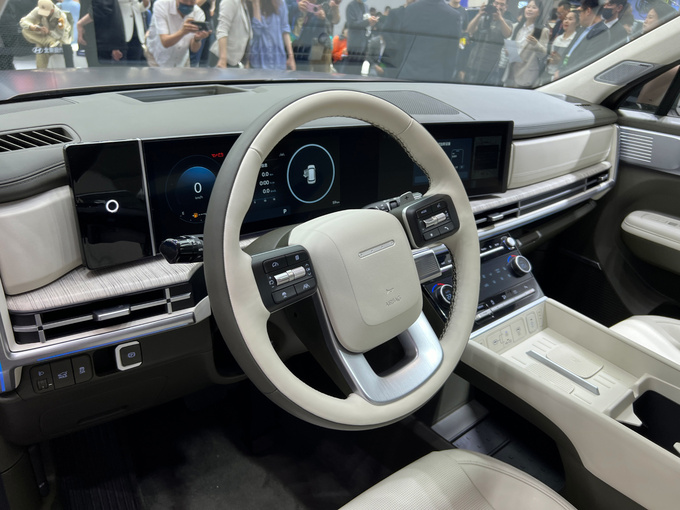 2024北京车展全新现代胜达实拍体验硬朗与温馨的完美组合-图11