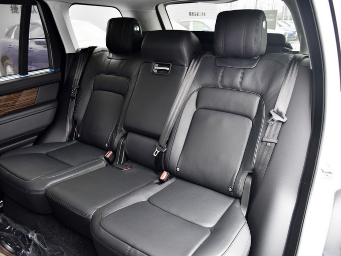 路虎揽胜创世加长价格 品味独特无懈可击-图9