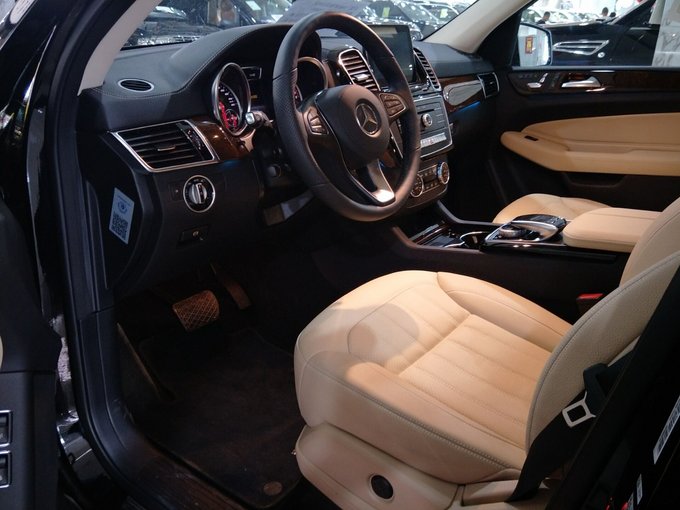 18款奔驰GLS450 停车辅助包底价新鲜出炉-图5