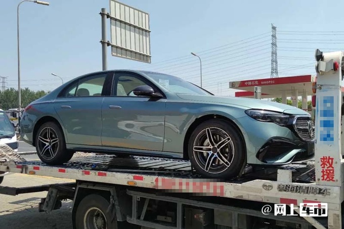 奔驰新一代E级街拍或11月上市 提供标轴/长轴版-图1