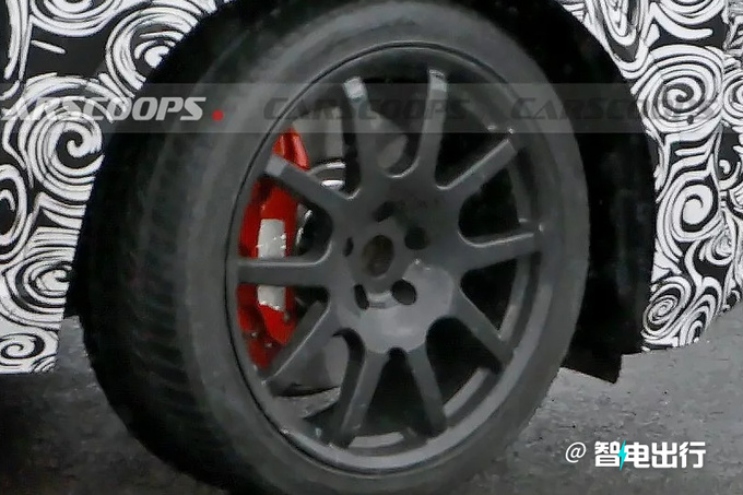 奥迪Q6 e-tron高性能版曝光动力大涨/年底首发-图5