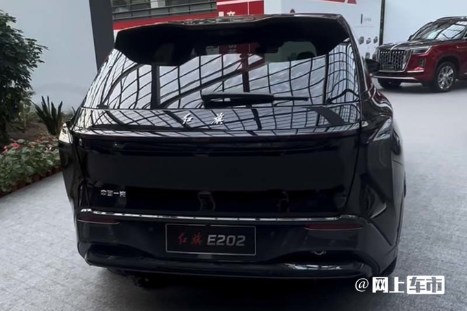 红旗EHS7或二季度上市配800V超充+空气悬架+四驱-图3