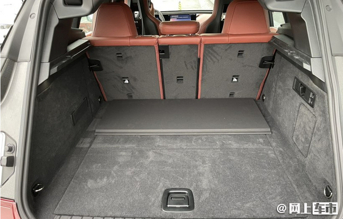 宝马iX国内到店实拍年内上市 预计73万元起售-图7