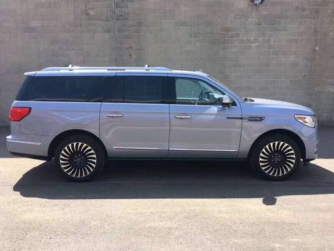 18款林肯领航员3.5TT 库存告急特价开启-图3