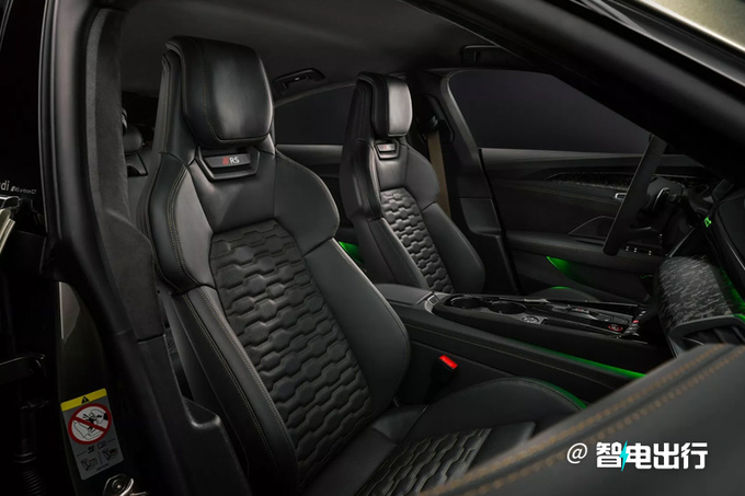 奥迪新RS e-tron GT发布换新动力电池/增旗舰车型-图9