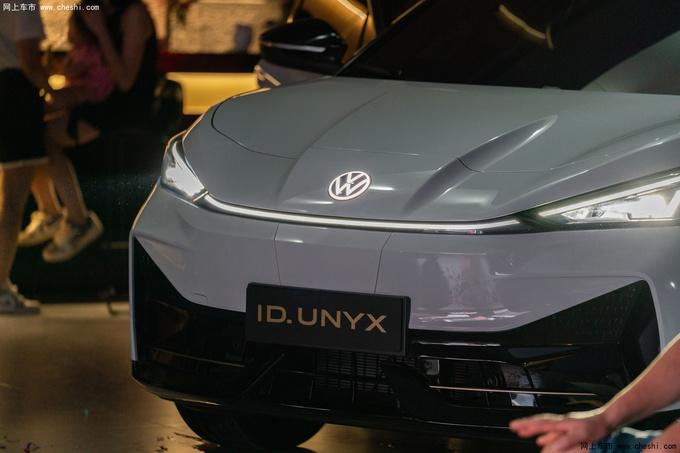 大众首款智能电动轿跑SUV ID. 与众正式上市-图14