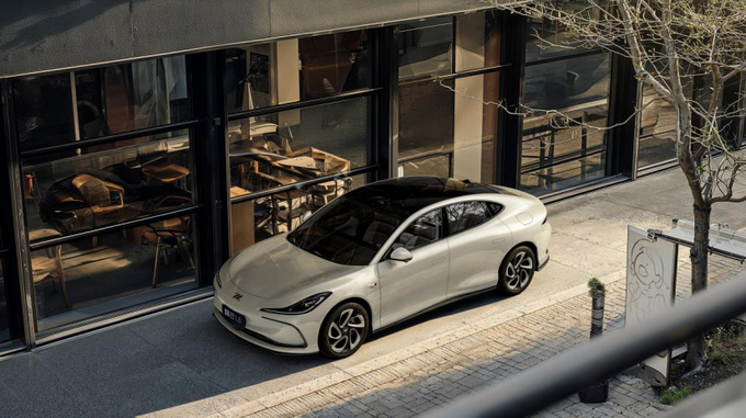 随大流还是取悦自我智己L6对比特斯拉Model 3-图1