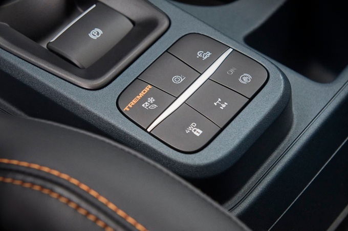 2022海外皮卡新车盘点V8猛禽重出江湖Hilux触电新生-图16