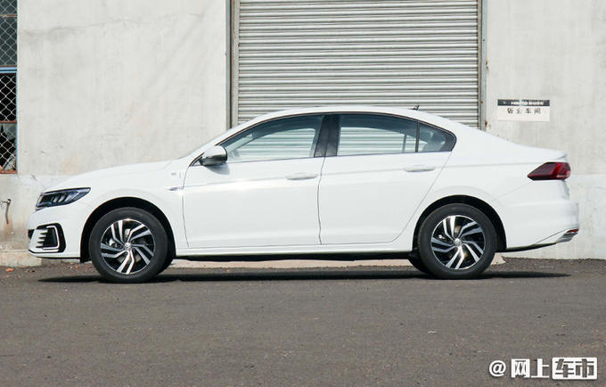 大众新款宝来电动版上市 全系涨4千 续航提升28-图2