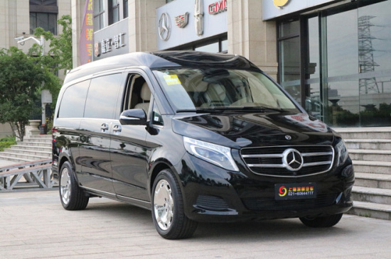 2019款奔驰V260 改装商务车豪华内饰实拍-图1