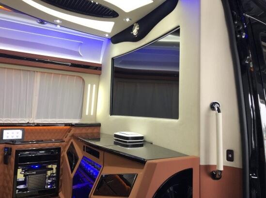 19款奔驰斯宾特高顶版 豪华改装仅需98万-图3