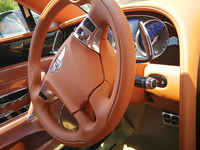 18款宾利飞驰配置 经典优雅彰显不凡品质-图7