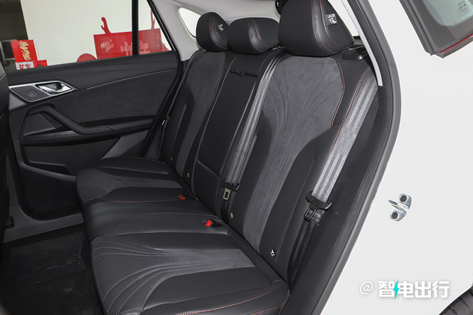 榮威D5X混動預售11.98萬-14.68萬元續航1300km-圖13