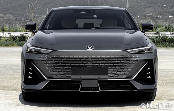 长安UNI系列轿车曝光 动力超思域 预计11万起售-图2