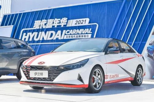 第七代伊兰特哈尔滨展示神奇技能获赞粉丝收割机