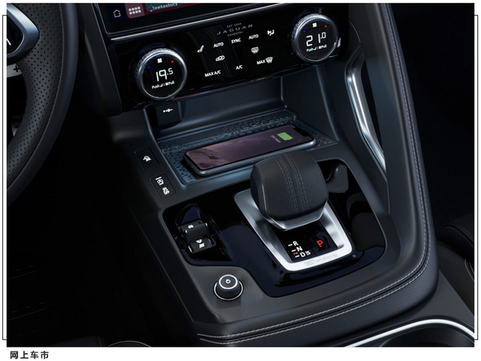 捷豹E-PACE新版本曝光黑色外观套件/弧形中控屏-图6