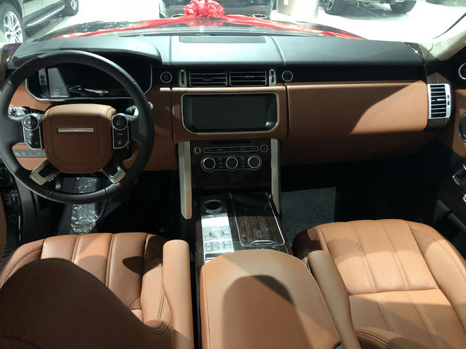 18路虎揽胜柴油创世3.0 短轴123万超便宜-图4