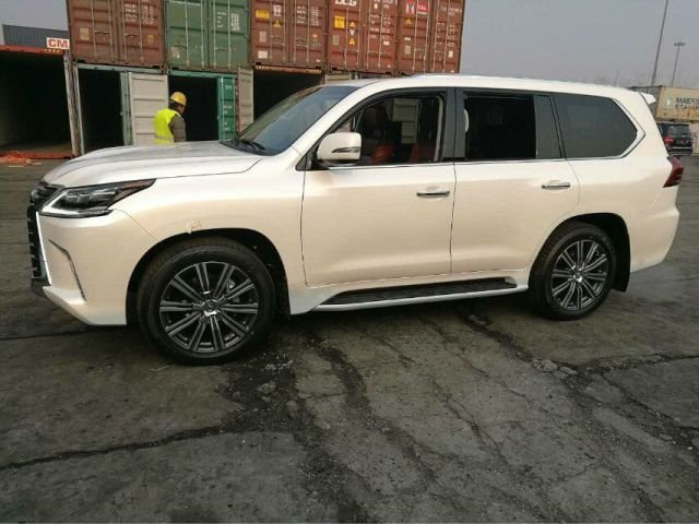 雷克萨斯LX570中东版 日系顶级SUV全揭秘-图3