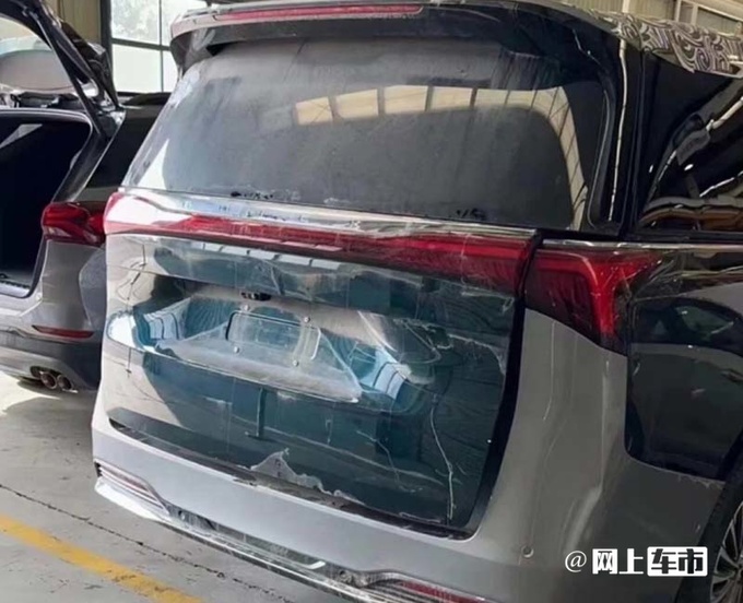 别克新世纪实拍曝光前脸造型大改 售价或下调-图3