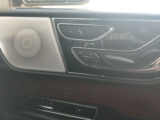 18款加版林肯领航员 豪华SUV特惠享不停-图6