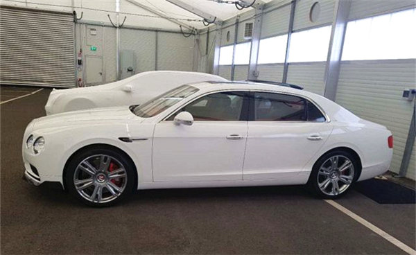 天津港2018款宾利飞驰V8S 热惠风暴来袭-图3