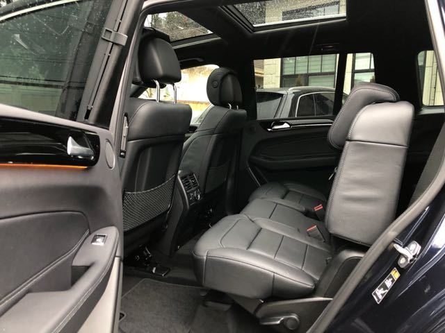 奔驰GLS450起售价低 大型豪华SUV高姿态-图6