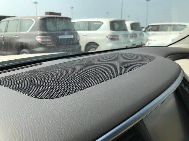 18款中东版日产途乐4.0 六气囊顶级配置-图5