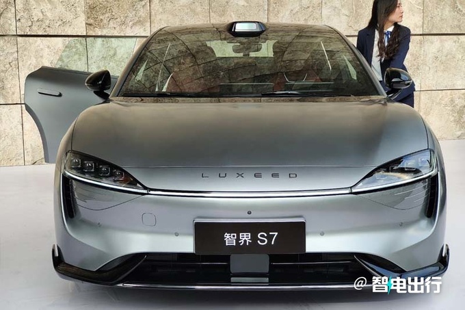 智界S7 11月28日上市 预售25.8万起 余承东亏本卖-图1
