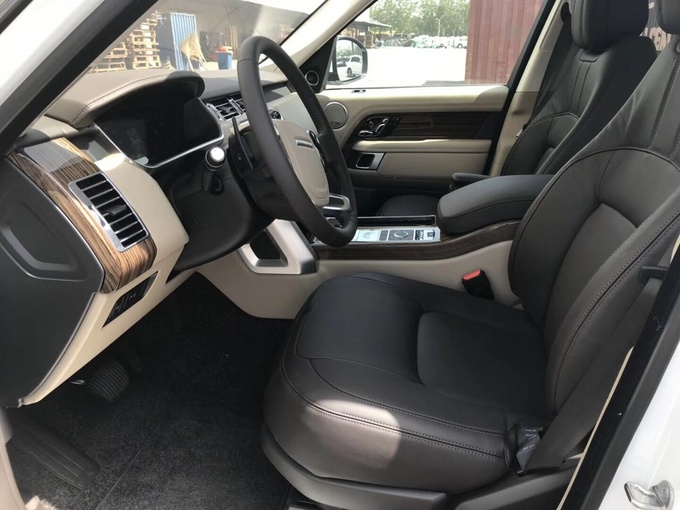 18新款路虎揽胜行政 全新改款更帅气优雅-图8