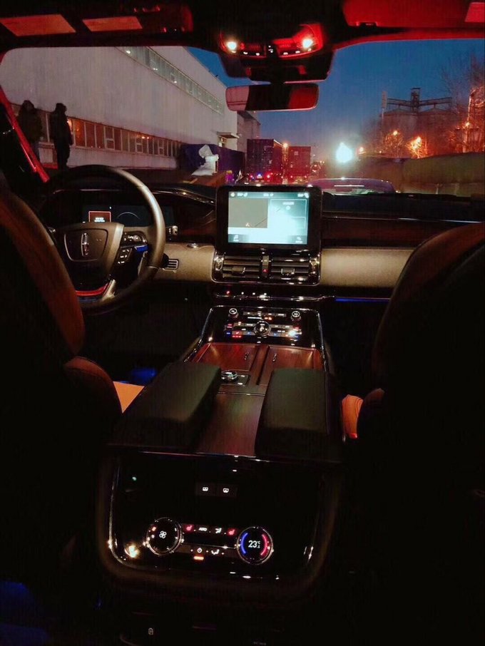 18款林肯加版领航员 傲人越野领风云所向-图4