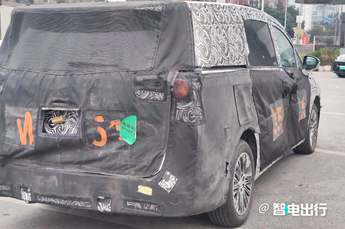 别克GL8插混版开启预售续航超1000km 4月25日发布-图4