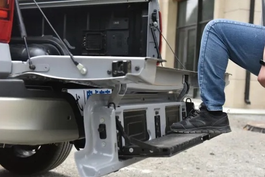 十大顶尖设计与配置长安猎手树立新能源皮卡标杆-图23