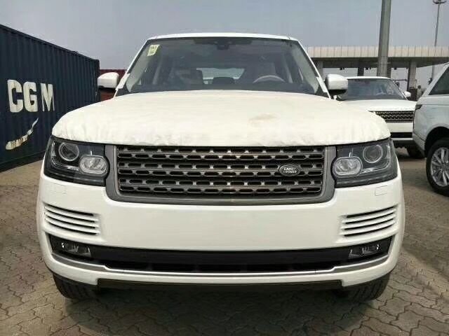 18款路虎揽胜行政版 高配底价提车聚划算-图2