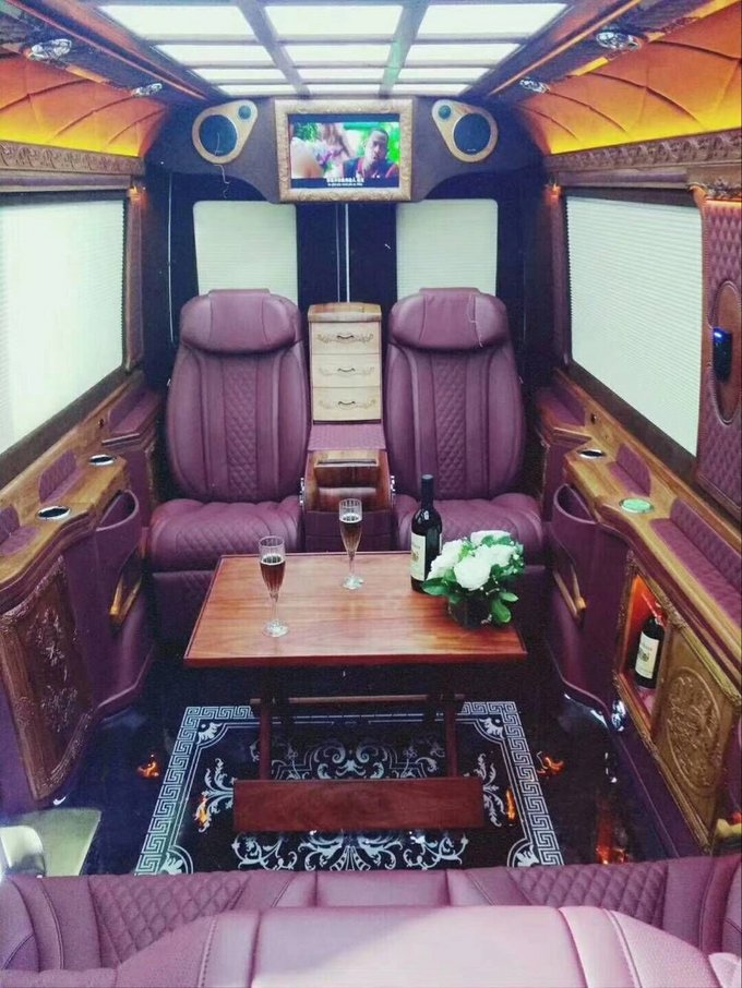 奔驰斯宾特颜值担当 高端商务加饰不加价-图4