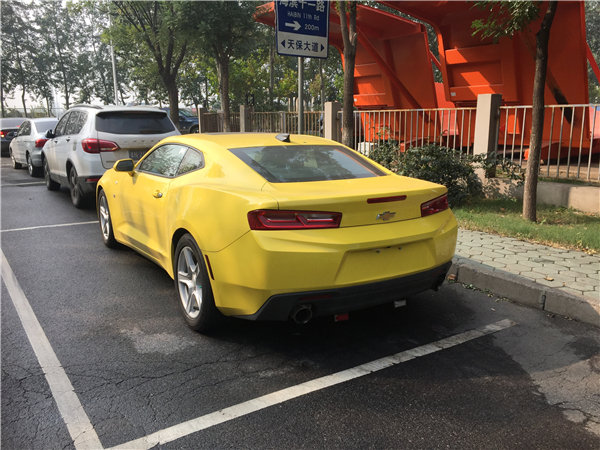 18款雪佛兰科迈罗2.0T 标配小跑竞争野马-图3