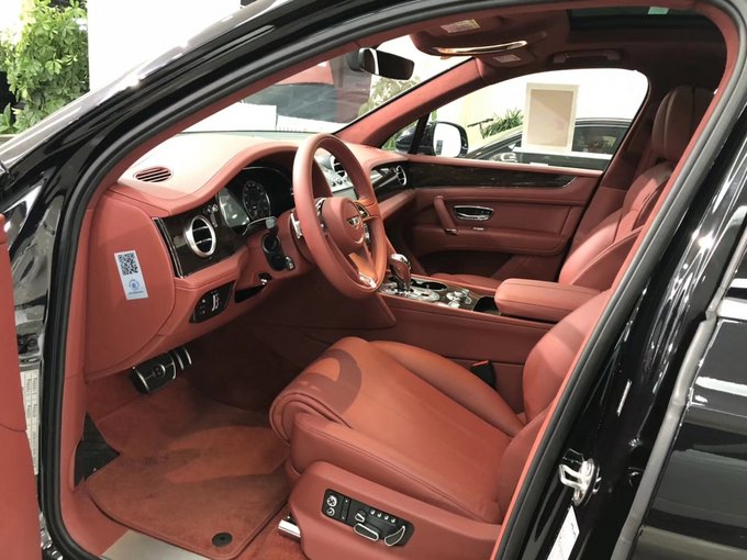 18宾利添越4.0 八缸柴油比飞驰价格优惠-图7