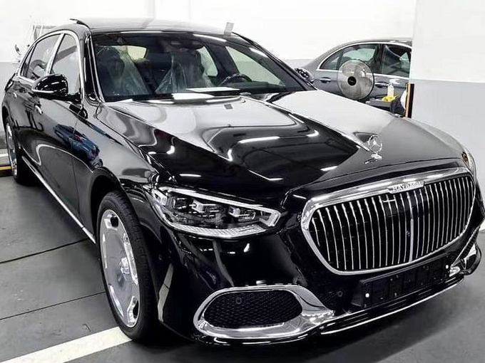 迈巴赫全新S580到店实拍搭4.0T/内饰配置更豪华-图1