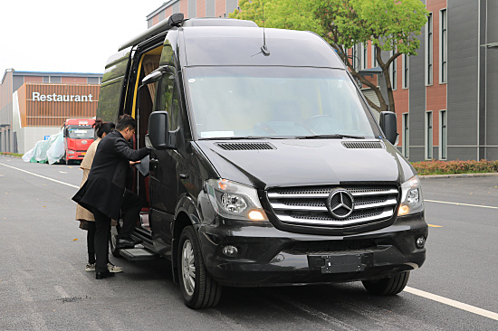 19款奔驰斯宾特 商旅24H房车可私人订制-图3