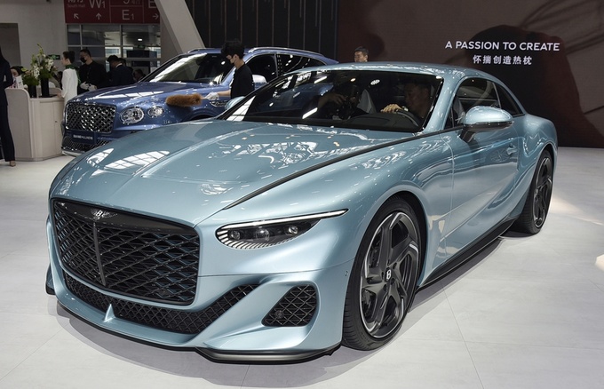 2024粤港澳车展宾利Batur车型首度于华南公开亮相-图1