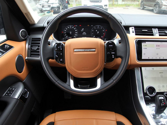 18款路虎揽胜运动版 触底价64万裸利直销-图5
